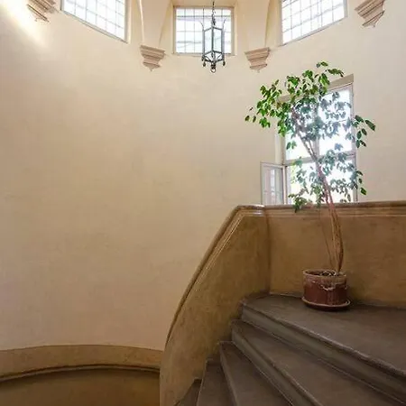 Casa Aldrovandi: Elegante E In Centro Storico דירה