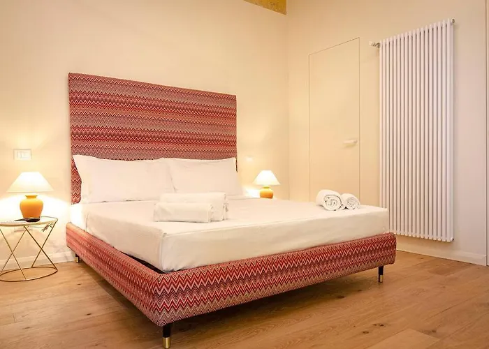 Casa Aldrovandi: Elegante E In Centro Storico Apartamento Bolonha