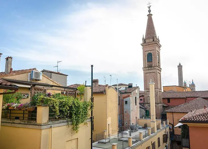 Casa Aldrovandi: Elegante E In Centro Storico * Болонья