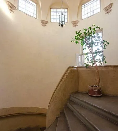 Casa Aldrovandi: Elegante E In Centro Storico Lejlighed